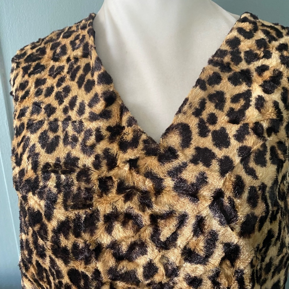 Cheetah print sleeveless top - Picture 13 of 13
